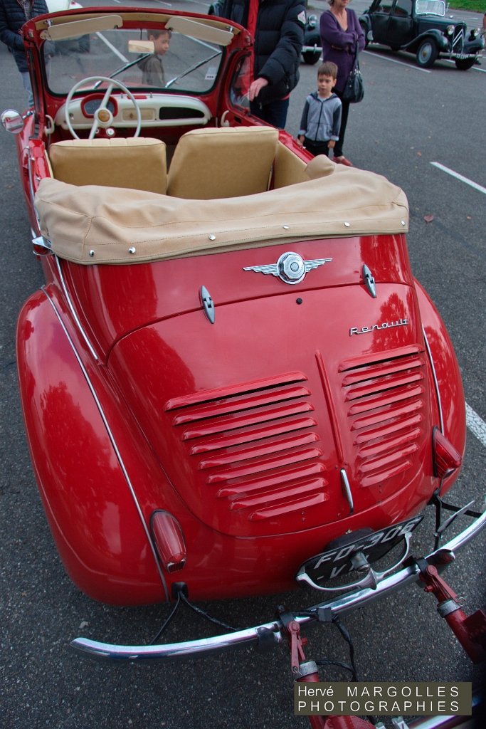 Renault 4 CV Cabriolet-03.jpg